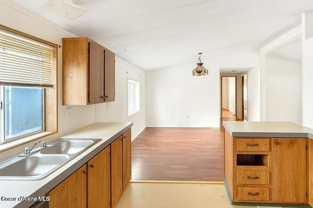 3520 W Cranston Avenue Hayden ID 83835