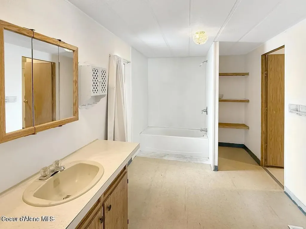 3520 W Cranston Avenue Hayden ID 83835