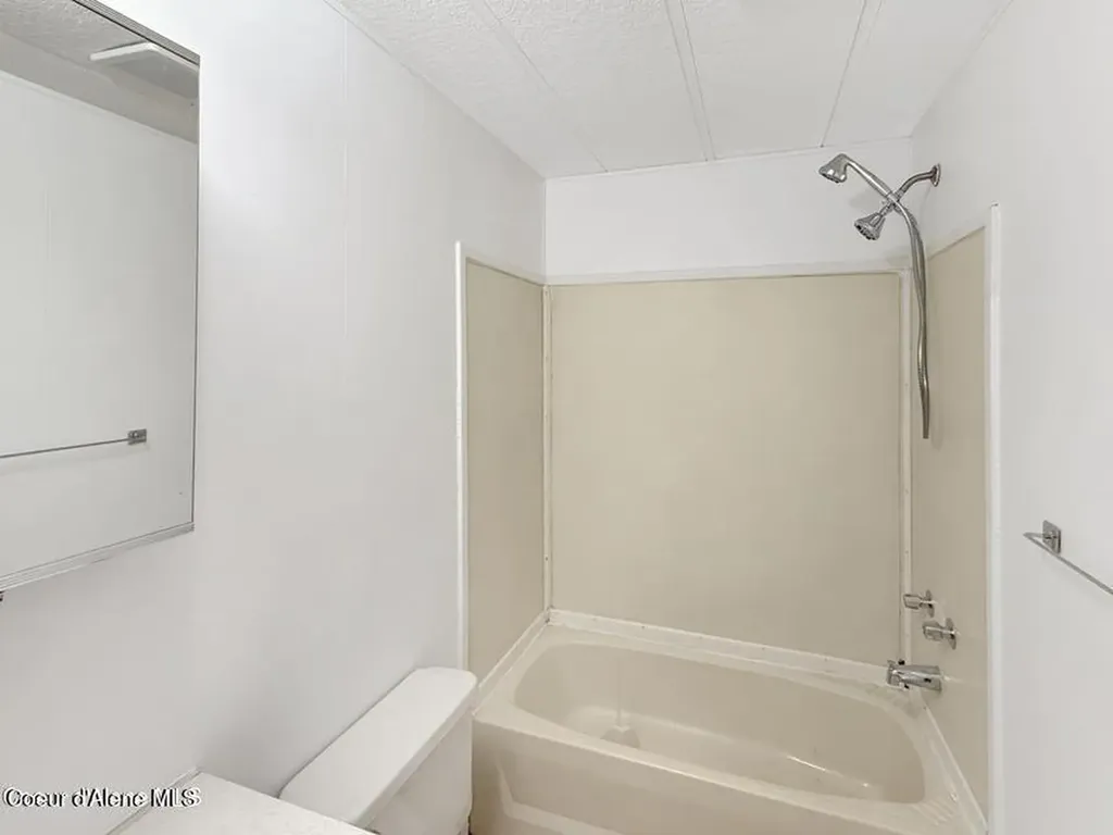 3520 W Cranston Avenue Hayden ID 83835