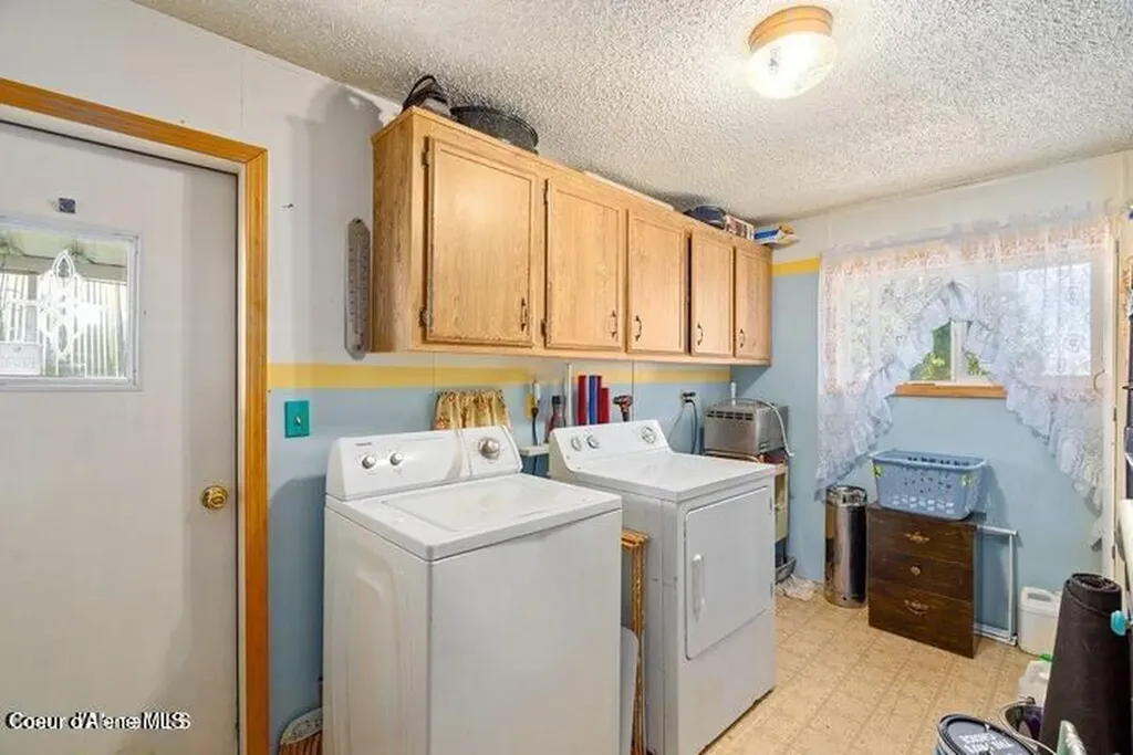 3520 W Cranston Avenue Hayden ID 83835