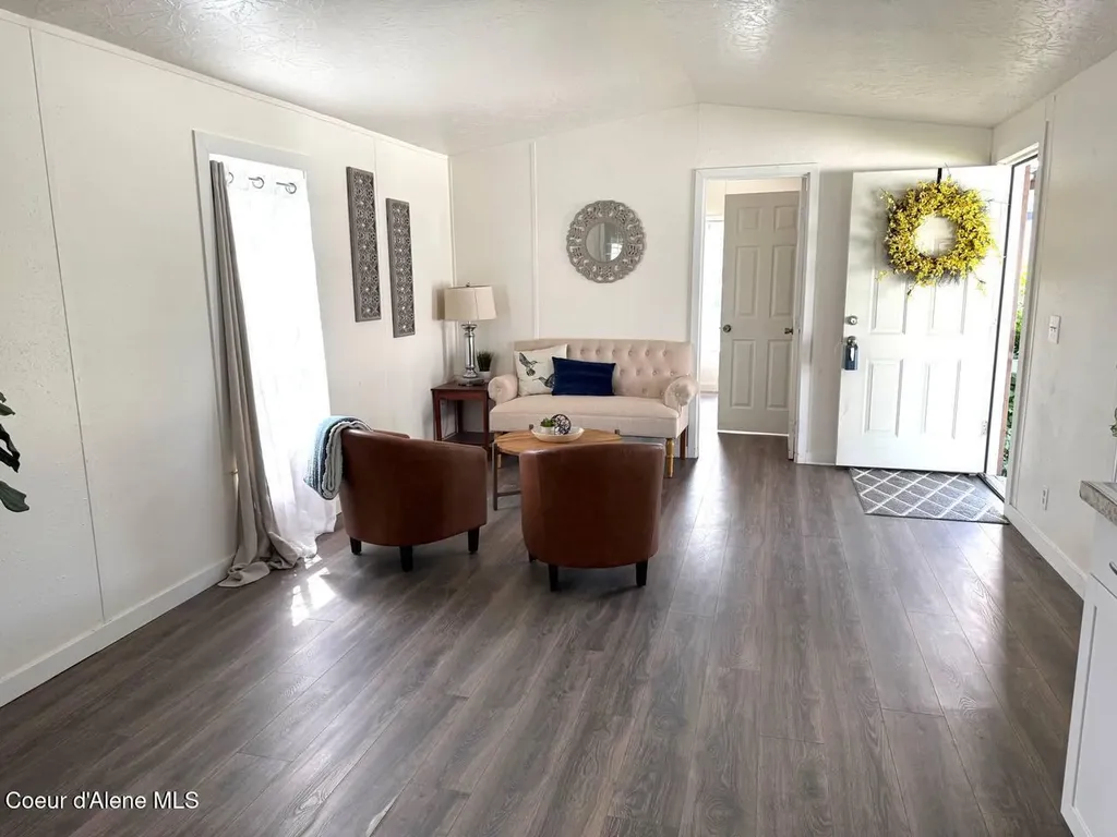 2243 W Gueneveres Way Post Falls ID 83854
