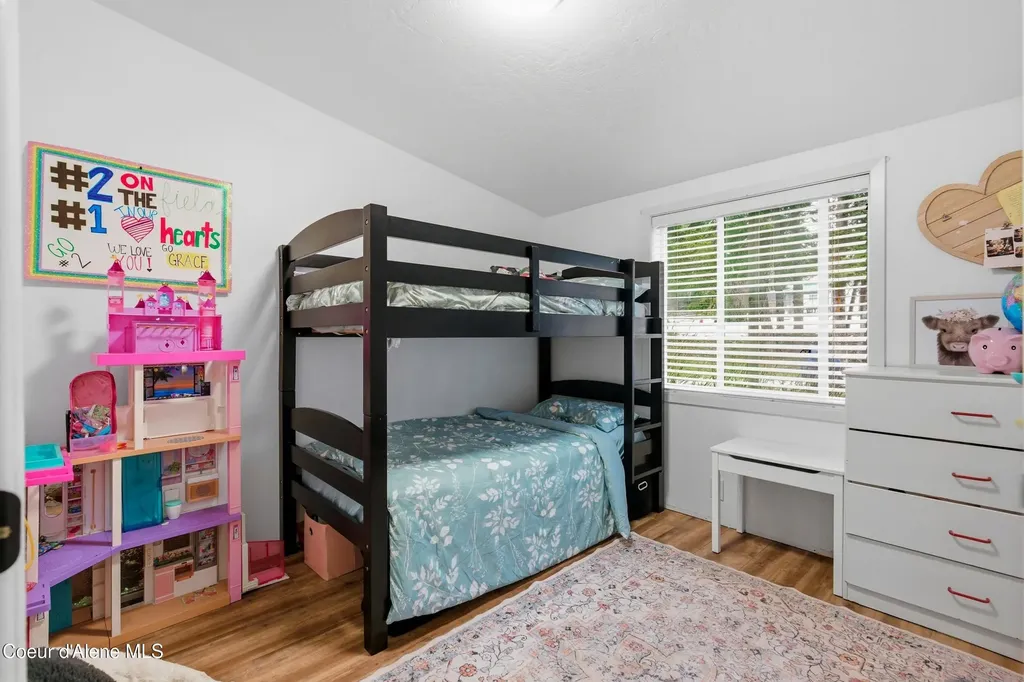 16020 E 5th Street Bayview ID 83803