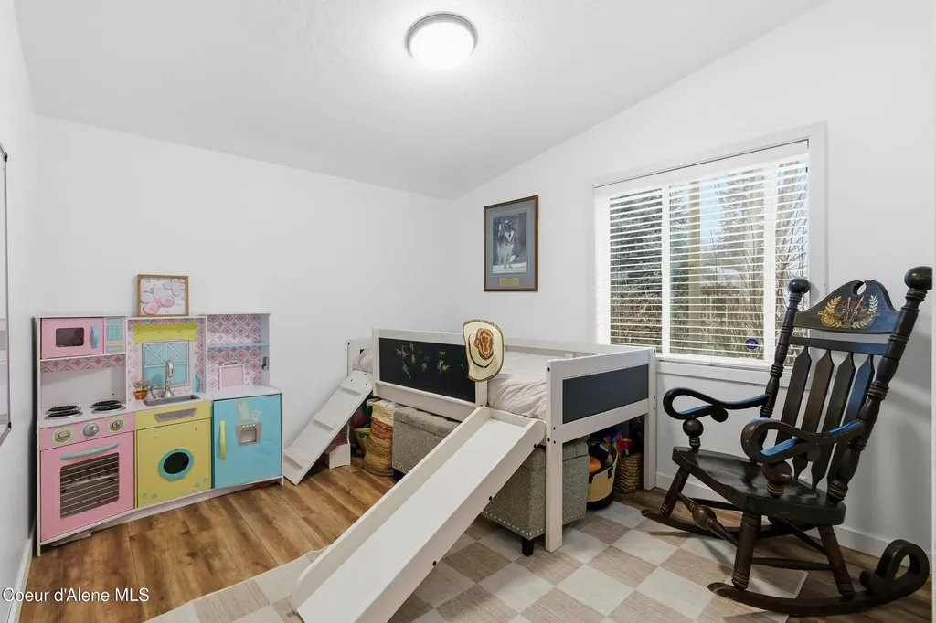 16020 E 5th Street Bayview ID 83803