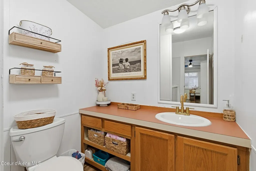 16020 E 5th Street Bayview ID 83803