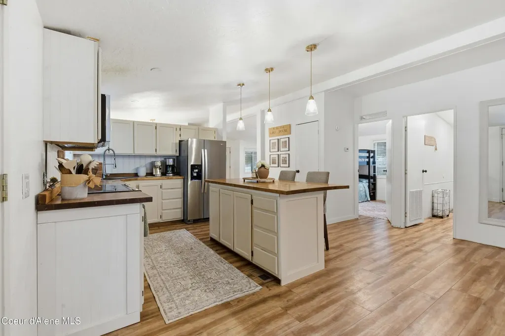 16020 E 5th Street Bayview ID 83803