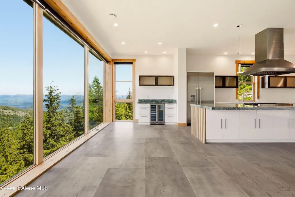 277 Blizzard Drive Sandpoint ID 83864