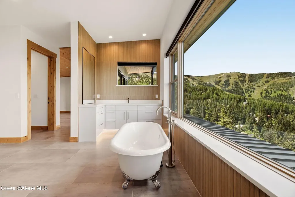 277 Blizzard Drive Sandpoint ID 83864