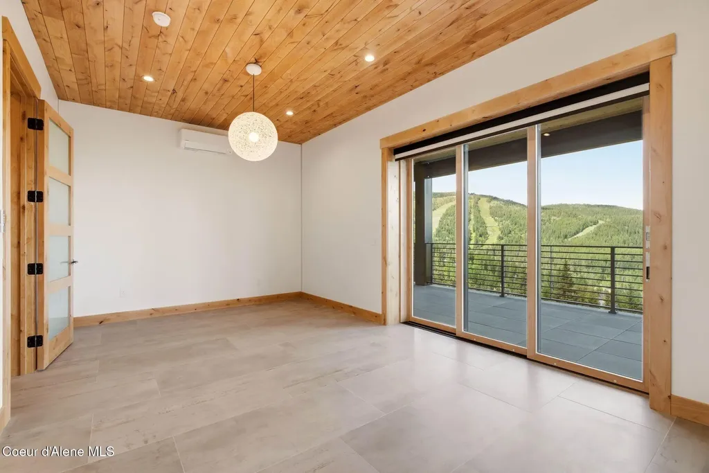 277 Blizzard Drive Sandpoint ID 83864