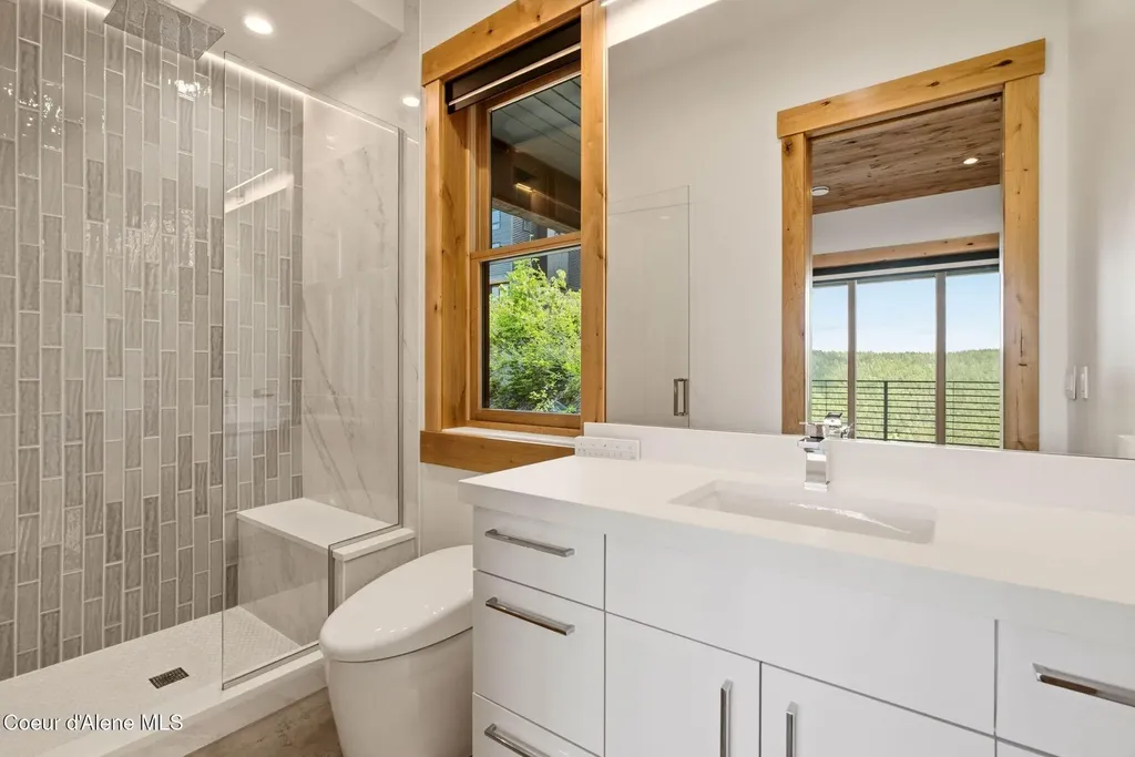 277 Blizzard Drive Sandpoint ID 83864