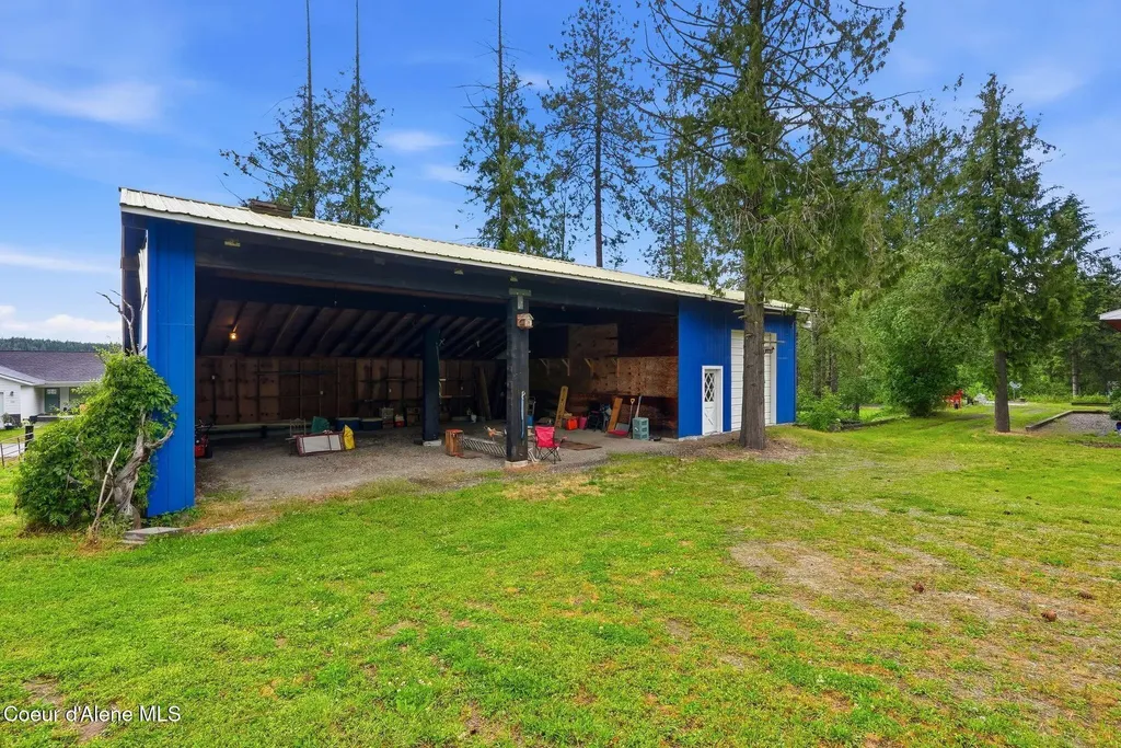 955 Bottle Bay Road Sagle ID 83860