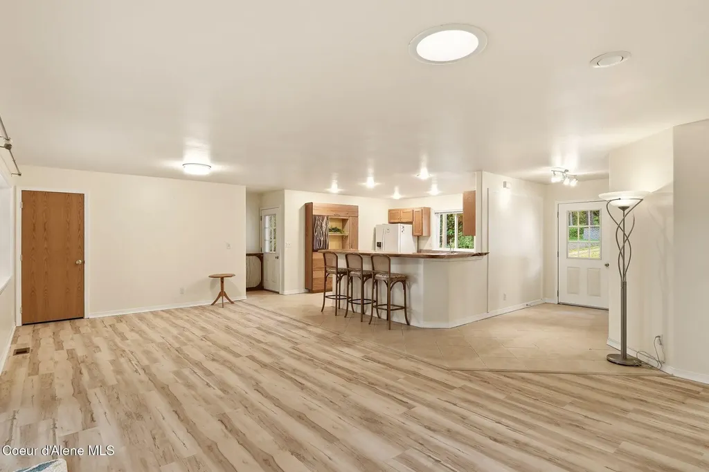955 Bottle Bay Road Sagle ID 83860