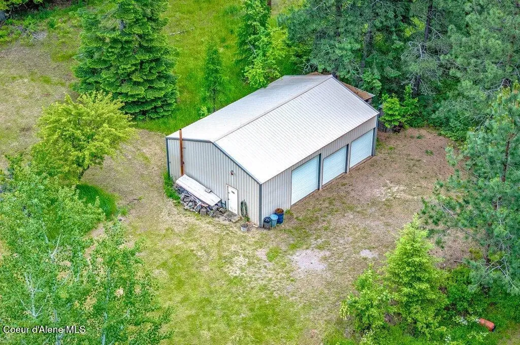 2075 Denton Road Hope ID 83836