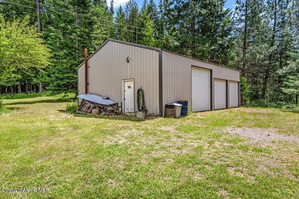 2075 Denton Road Hope ID 83836