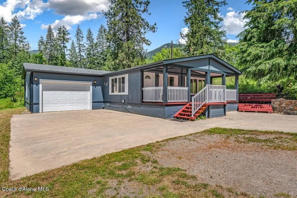 2075 Denton Road Hope ID 83836