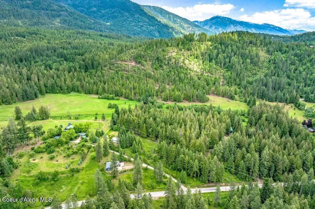 2075 Denton Road Hope ID 83836