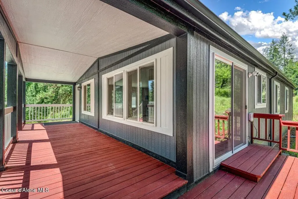 2075 Denton Road Hope ID 83836