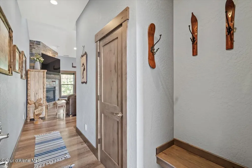511 Guthrie Place Dover ID 83825