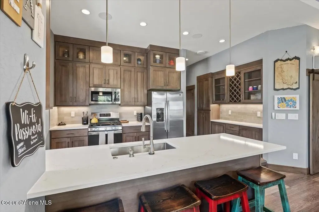 511 Guthrie Place Dover ID 83825