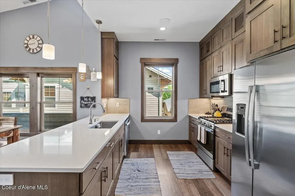 511 Guthrie Place Dover ID 83825