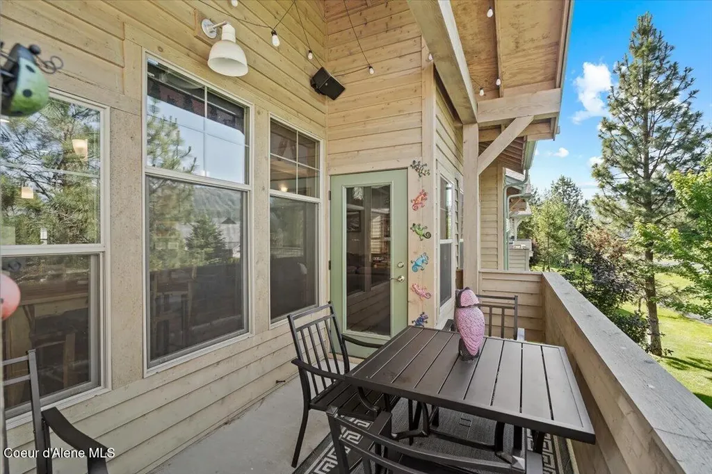 511 Guthrie Place Dover ID 83825