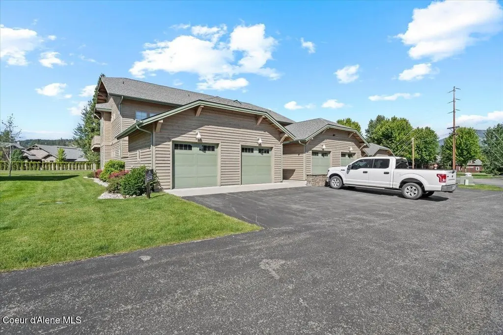 511 Guthrie Place Dover ID 83825