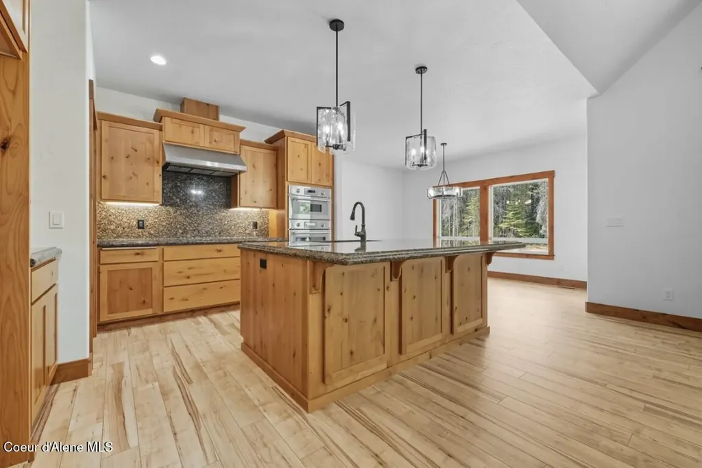 12664 E Howard Road Athol ID 83801