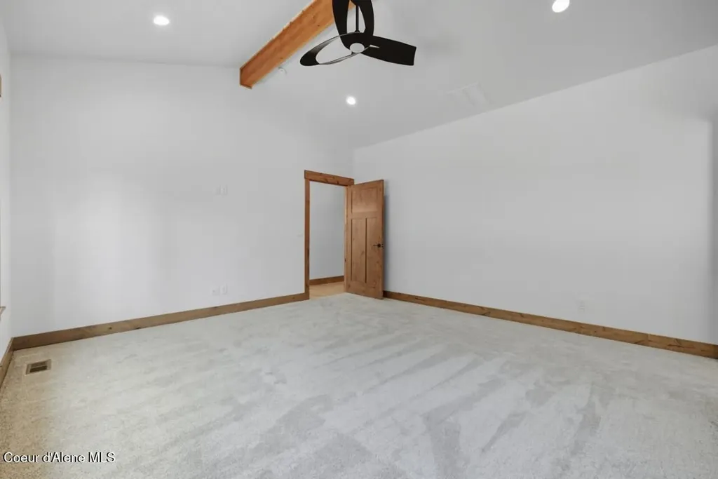 12664 E Howard Road Athol ID 83801
