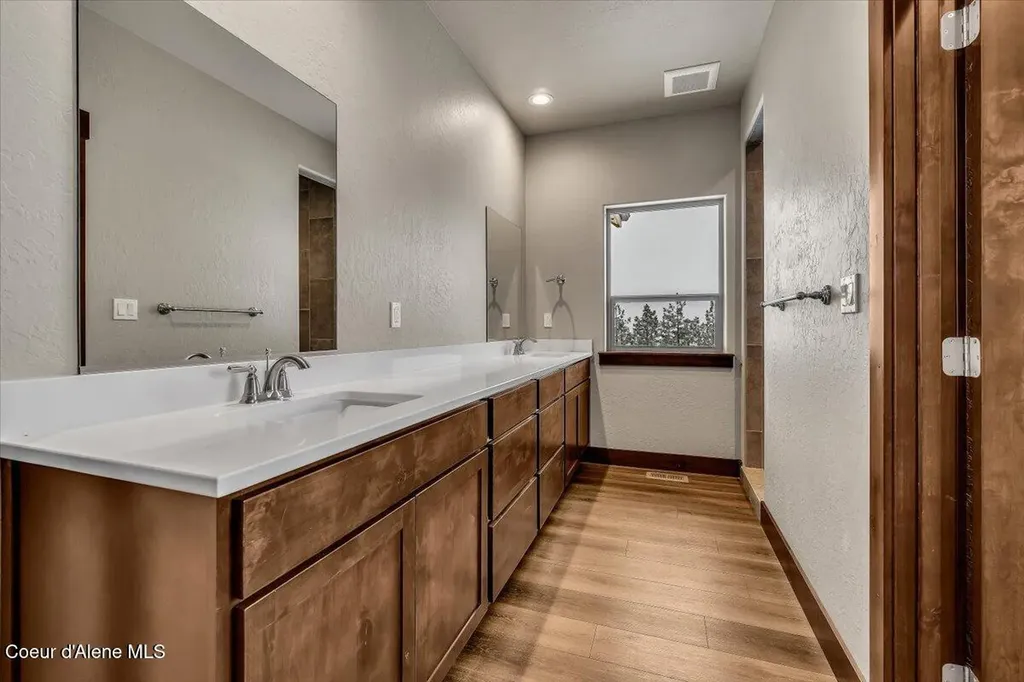 12664 E Howard Road Athol ID 83801