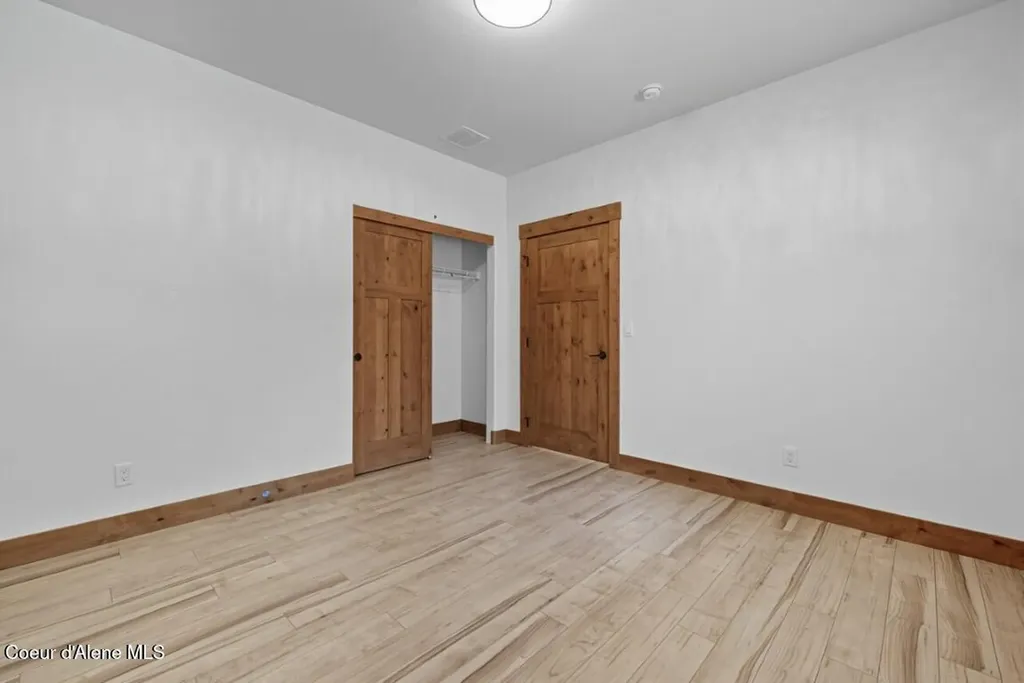 12664 E Howard Road Athol ID 83801