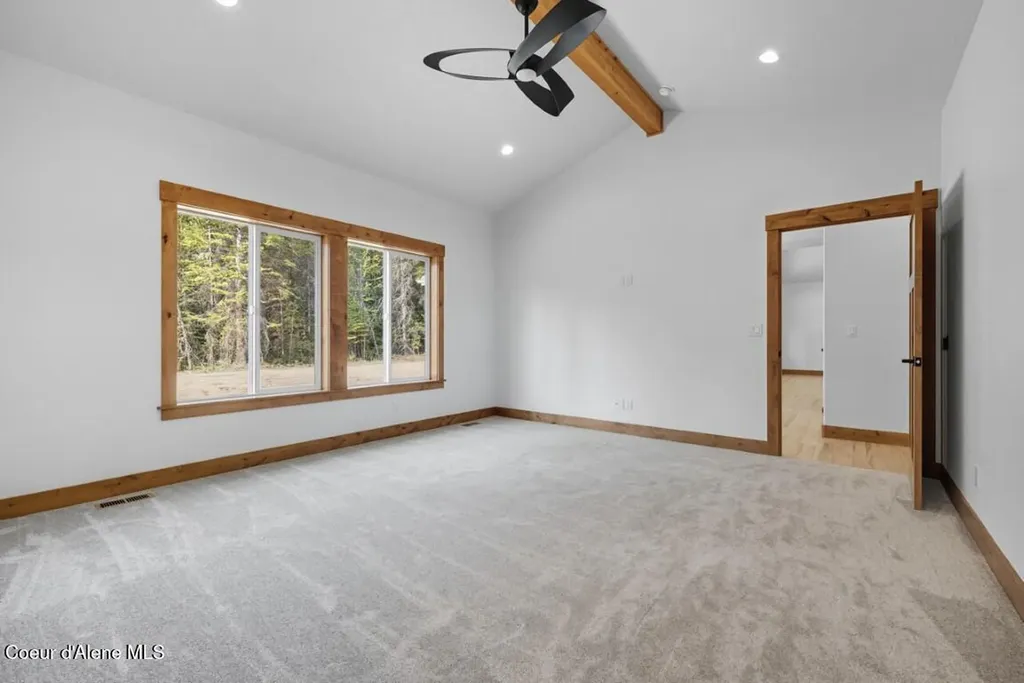 12664 E Howard Road Athol ID 83801
