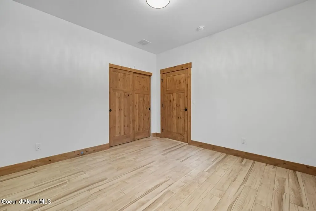 12664 E Howard Road Athol ID 83801
