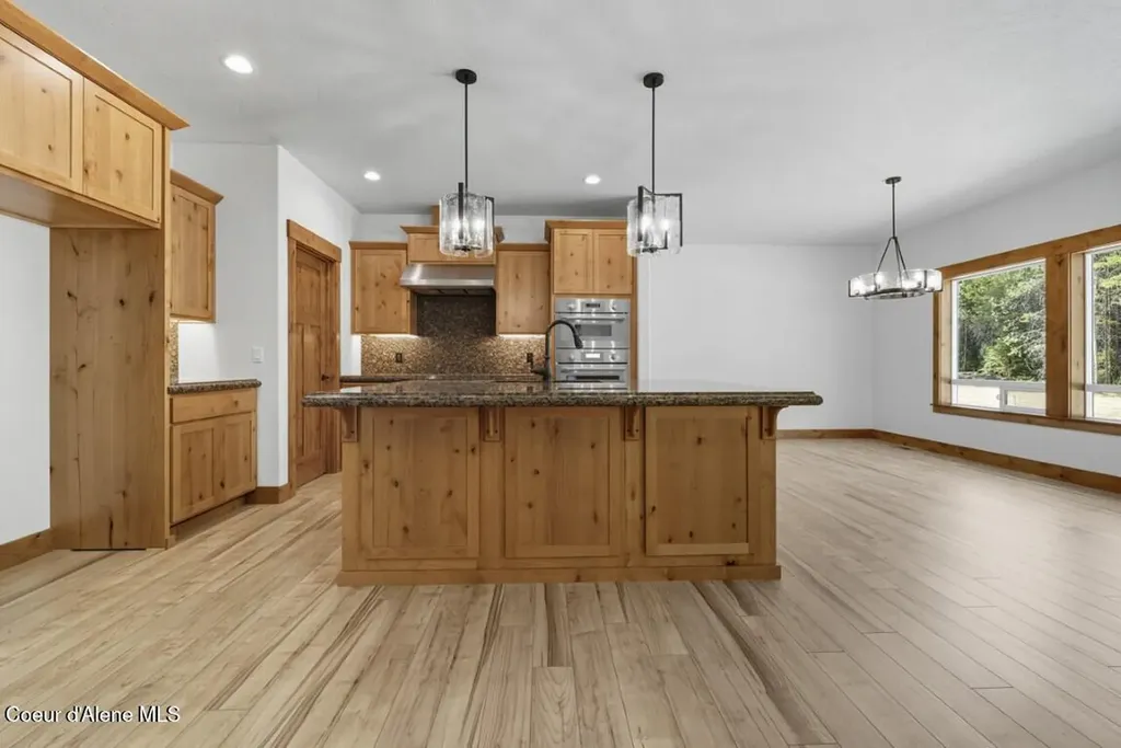 12664 E Howard Road Athol ID 83801
