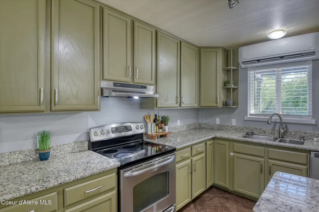 374 Dixon Street Priest River ID 83856