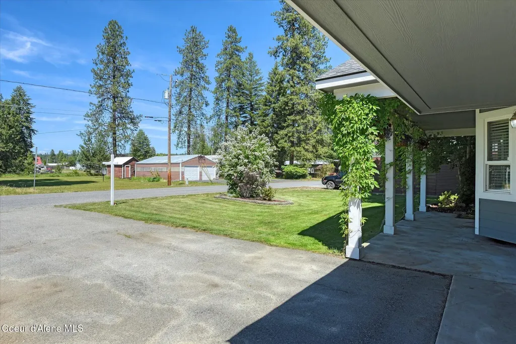 374 Dixon Street Priest River ID 83856