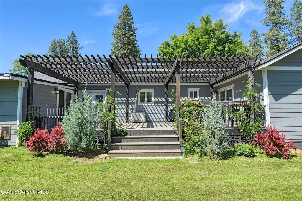 374 Dixon Street Priest River ID 83856
