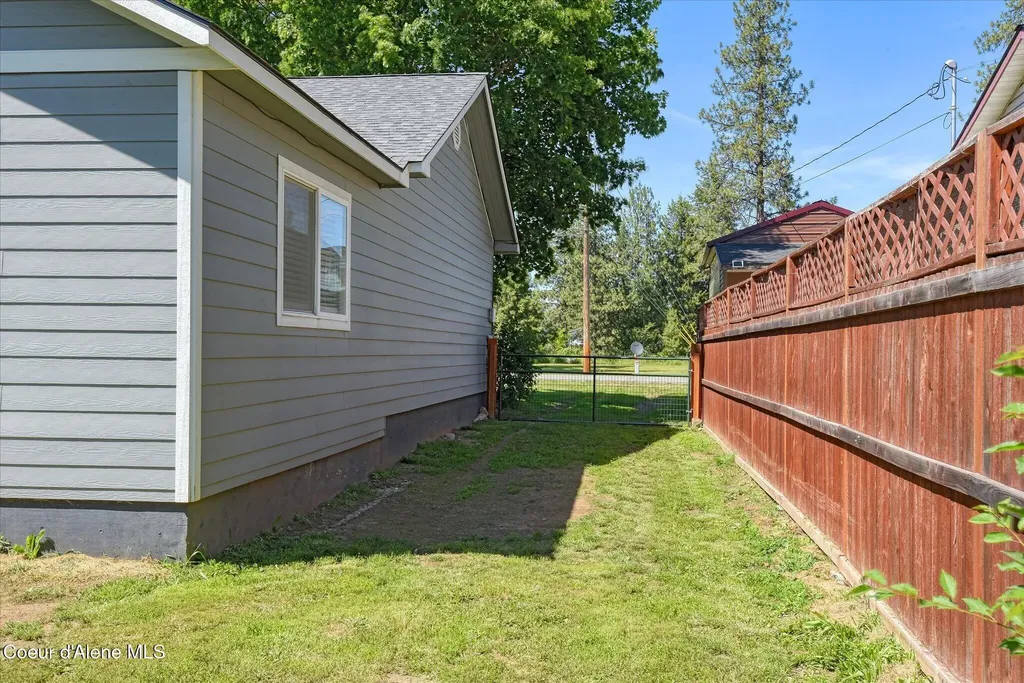 374 Dixon Street Priest River ID 83856