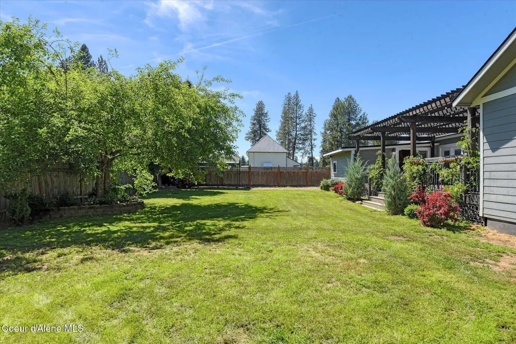 374 Dixon Street Priest River ID 83856