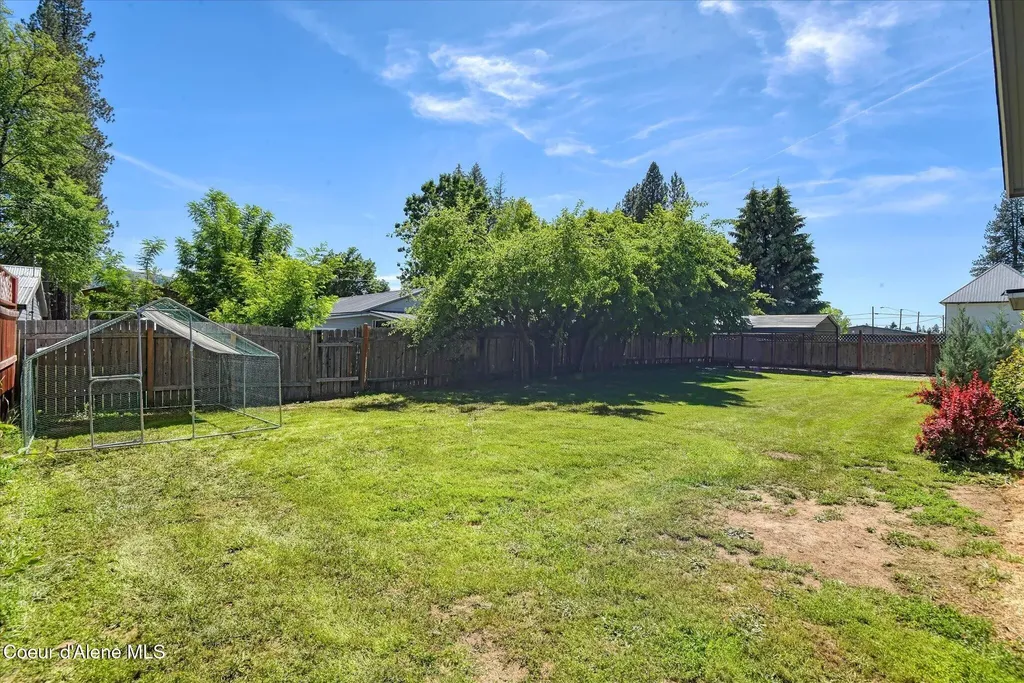 374 Dixon Street Priest River ID 83856