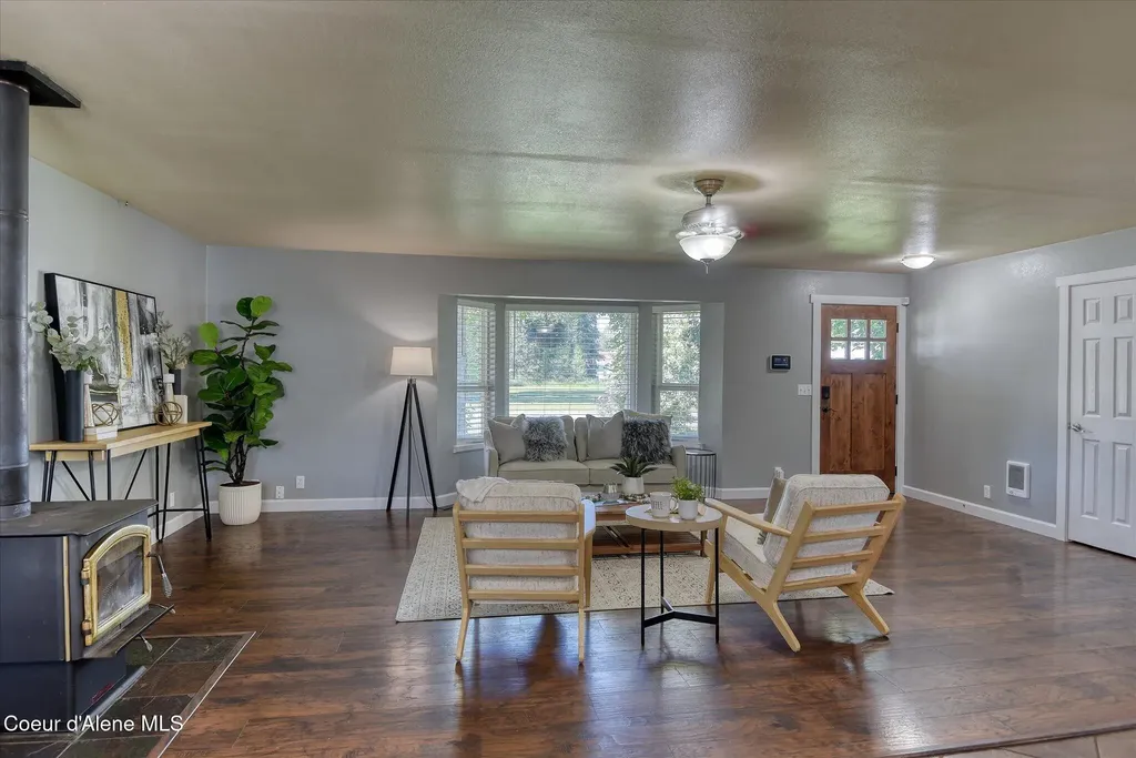 374 Dixon Street Priest River ID 83856