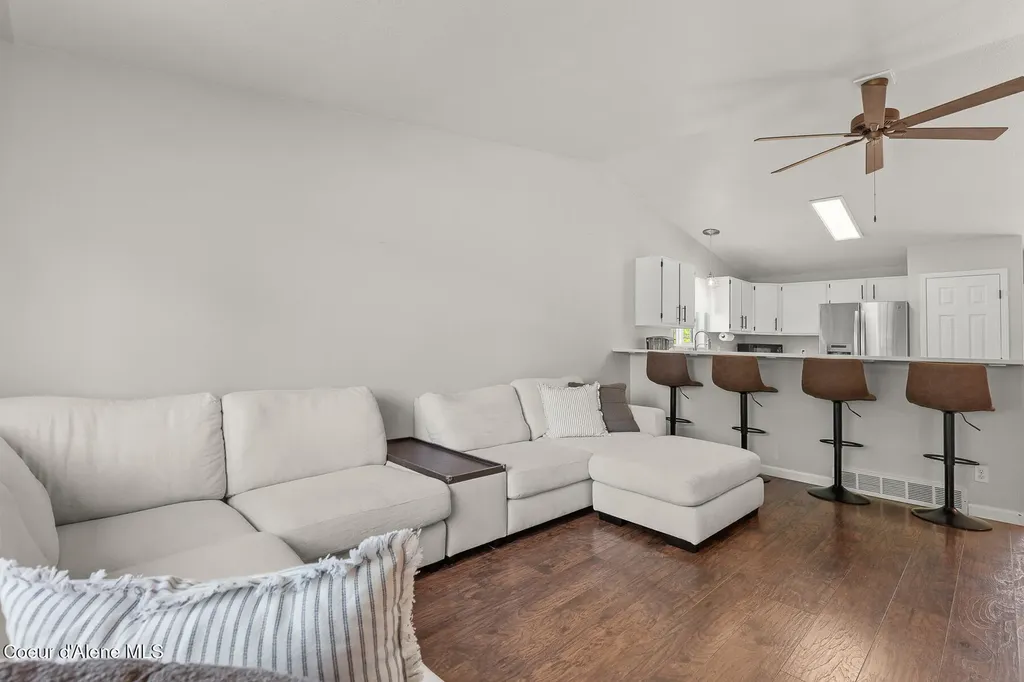 9706 N Ptarmigan Drive Hayden ID 83835