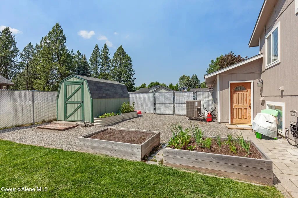 9706 N Ptarmigan Drive Hayden ID 83835