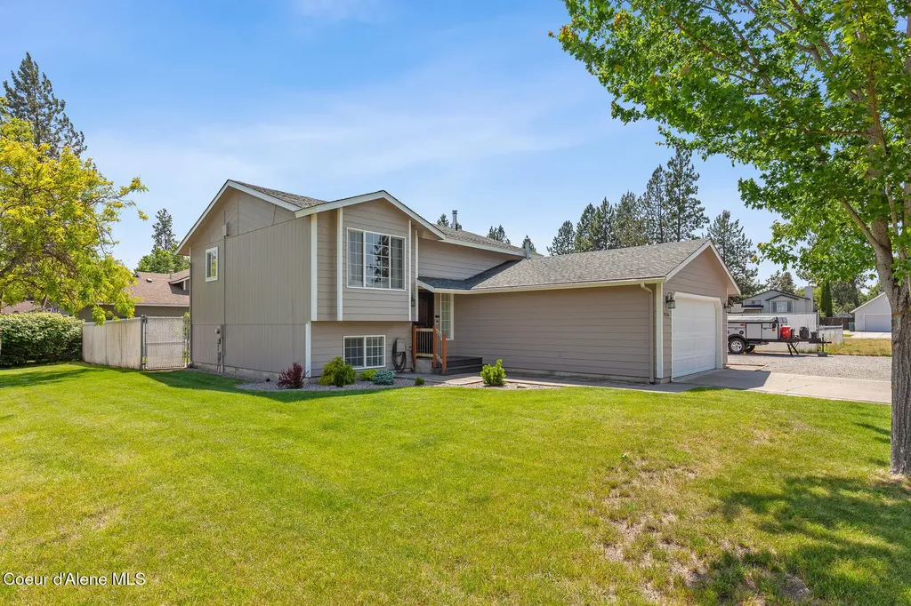 9706 N Ptarmigan Drive Hayden ID 83835