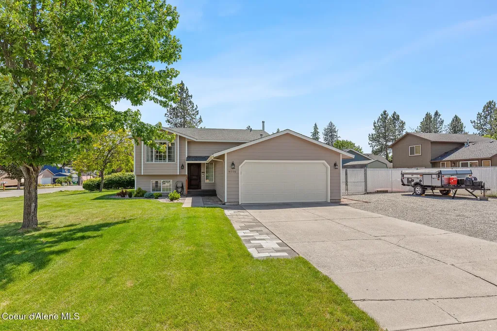 9706 N Ptarmigan Drive Hayden ID 83835