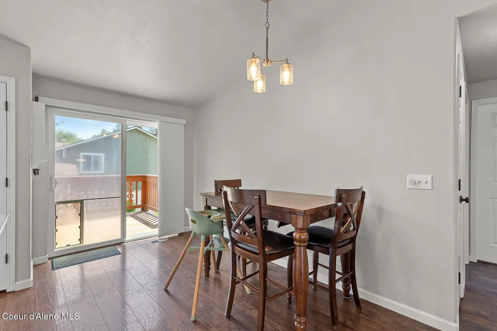 9706 N Ptarmigan Drive Hayden ID 83835