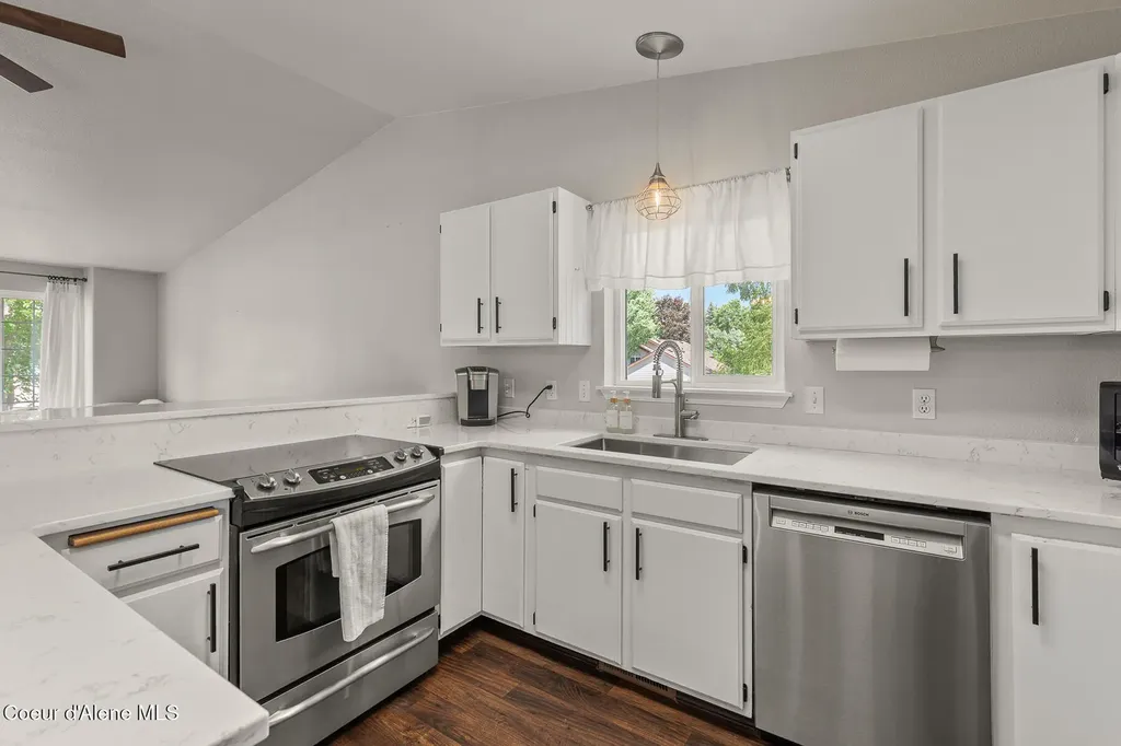 9706 N Ptarmigan Drive Hayden ID 83835