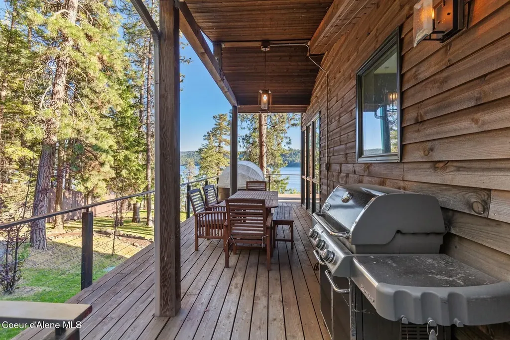 520 S Marion Court Harrison ID 83833