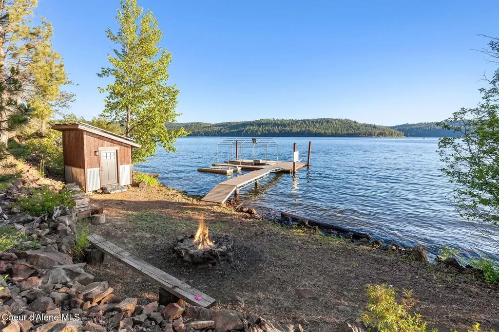 520 S Marion Court Harrison ID 83833