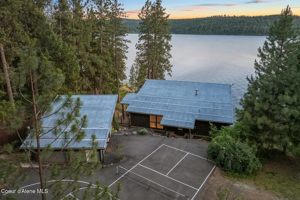 520 S Marion Court Harrison ID 83833