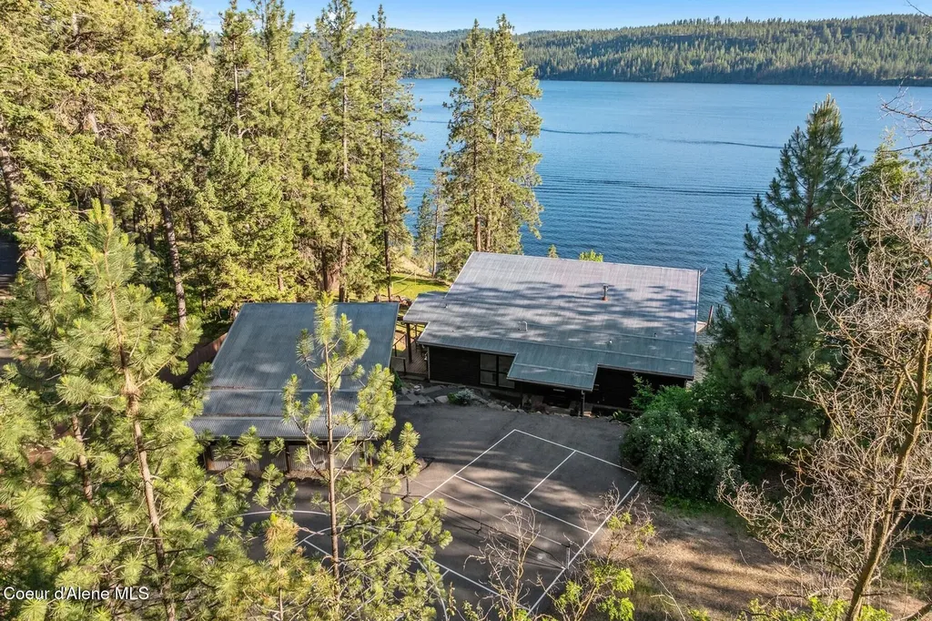 520 S Marion Court Harrison ID 83833