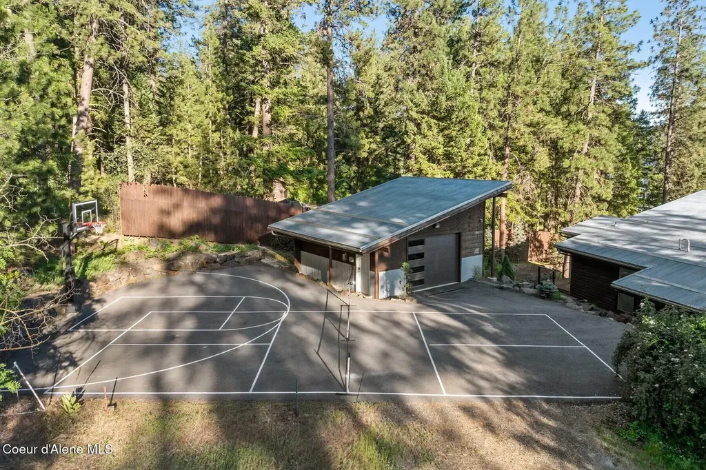 520 S Marion Court Harrison ID 83833